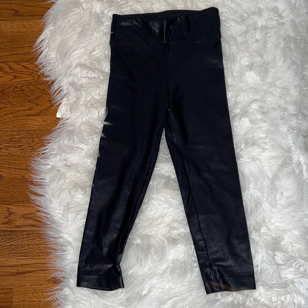 Capri Koral black leggings